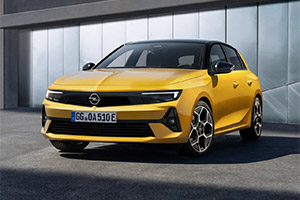 Magabiztos stílus – az új Opel Astra kifejezetten sportos OPC dizájnnal