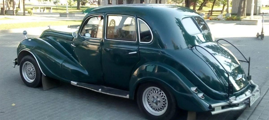 Собственник выставил на продажу в Барнауле BMW 340 1950 года Собственник выставил на продажу в Барнауле BMW 340 1950 года