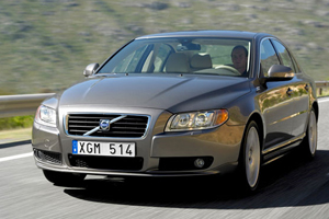Volvo отзывает почти 8,5 тысяч седанов S80