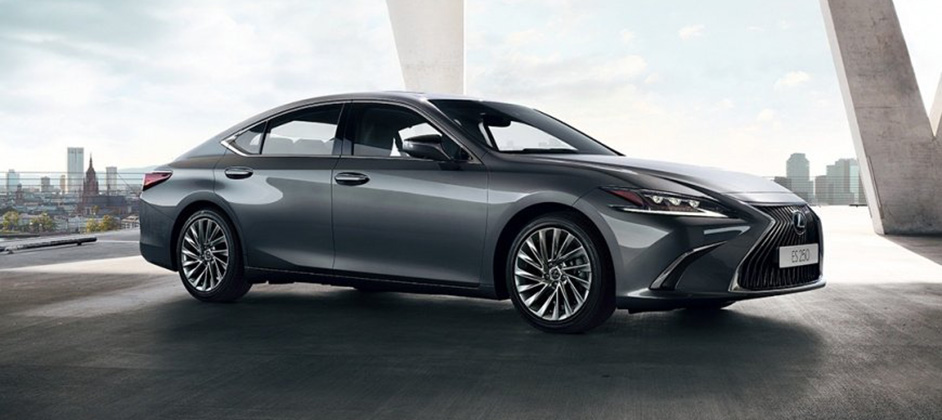 В России стартовали заказы на седан Lexus ES 250 Advance