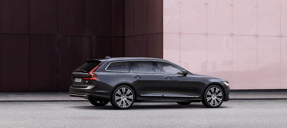 Volvo обновила седан S90 и универсал V90