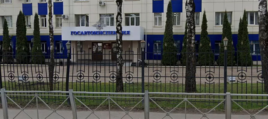 В ГИБДД напомнили, сколько дней можно ездить на новом авто без номеров