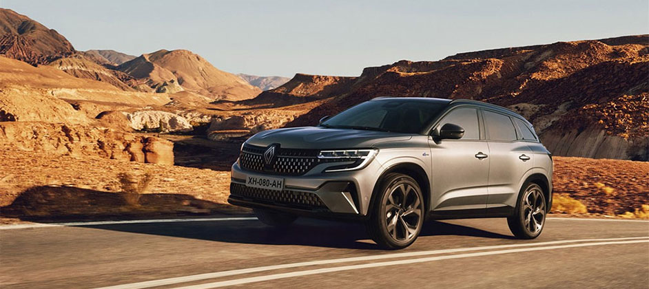 В Россию привезли новый элегантный кроссовер Renault Austral