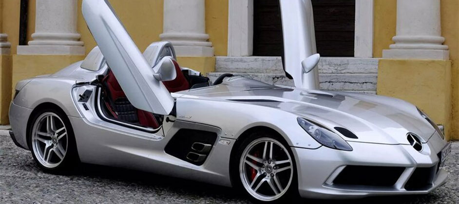 Цена 3 млн евро. В Москве сняли на фото редкий Mercedes-Benz SLR Stirling Moss