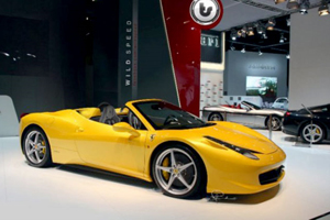 Новая Ferrari 458 Spider получит жесткую крышу
