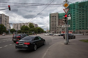 Правый поворот на красный могут разрешить по всей России