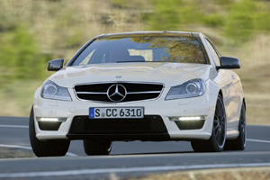 Рекламный видеоролик нового Mercedes C63 AMG Coupe