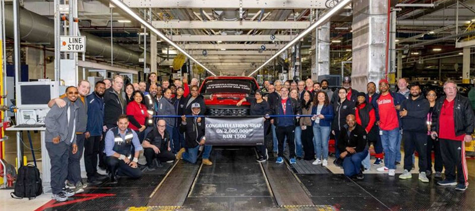 Ram 1500 отпраздновал юбилей, но фанаты требуют вернуть «настоящий» мотор